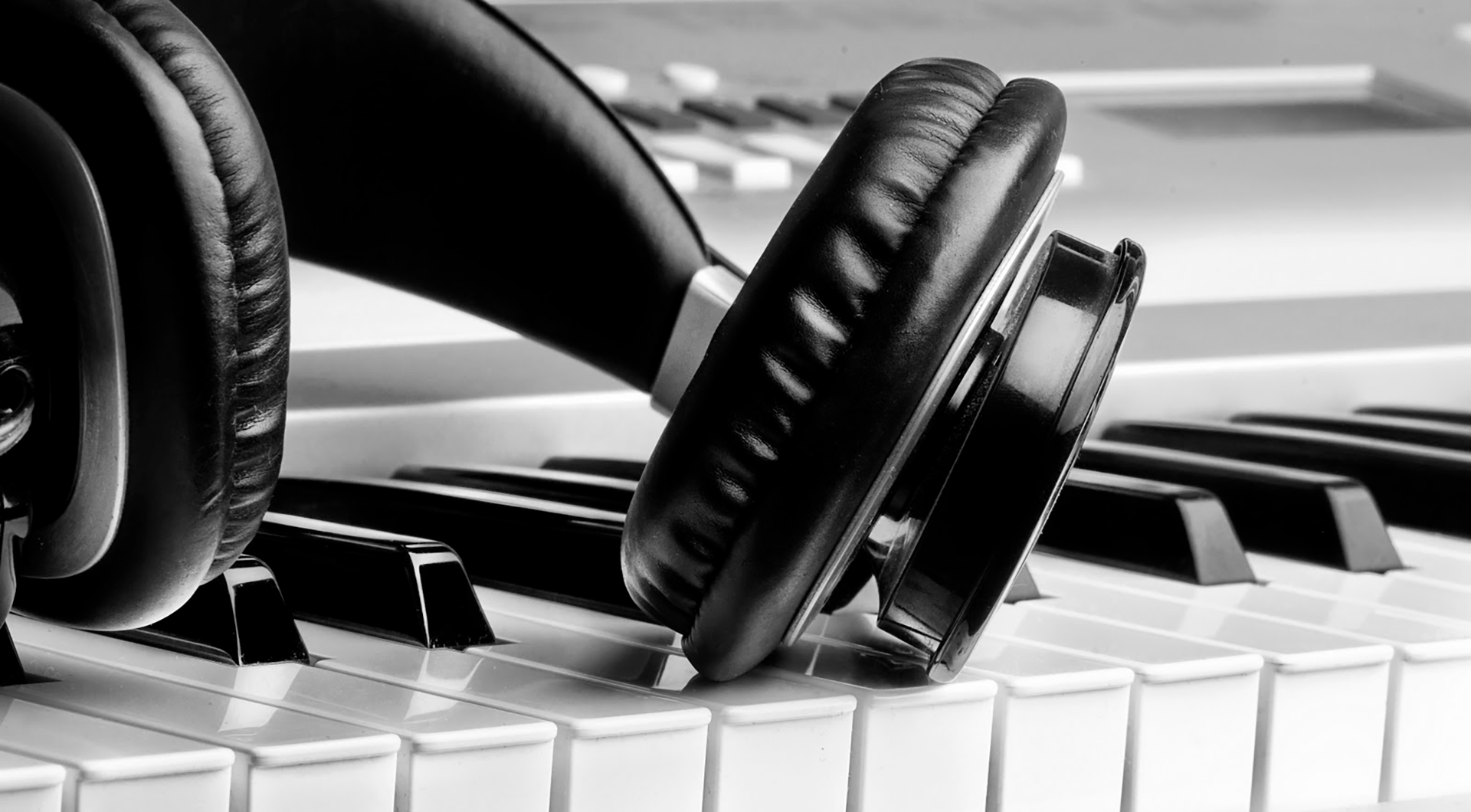 headphones-piano-music-for-ads headphones-piano-music-for-ads